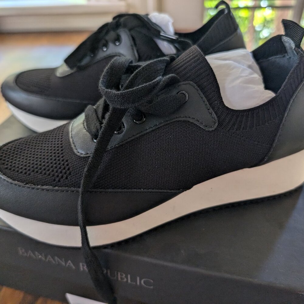 Banana Republic black Tennis Shoes 6.5